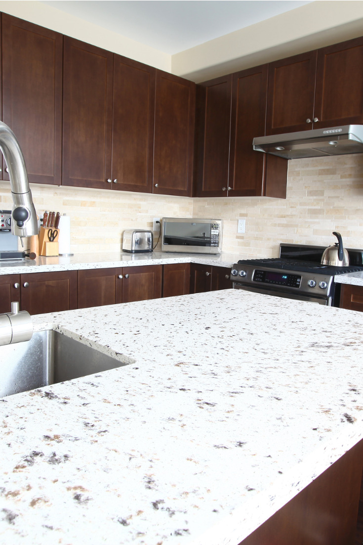 Comptoir de cuisine en quartz : durable, élégant et facile à nettoyer